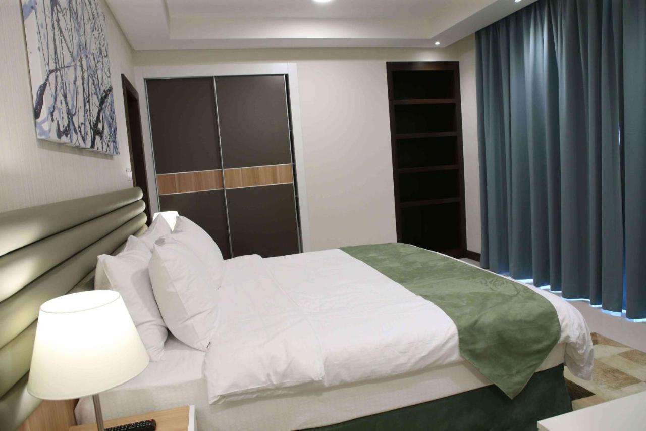 Gulf Executive Hotel & Residence Juffair Manama Exterior photo