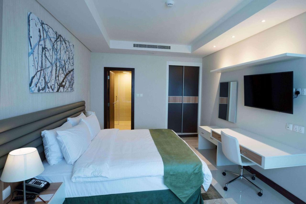 Gulf Executive Hotel & Residence Juffair Manama Exterior photo